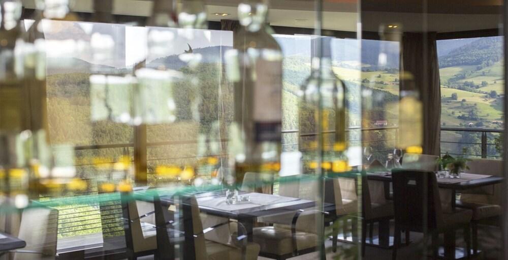 Hotel Restaurant Les Alisiers لابوتروي المظهر الخارجي الصورة