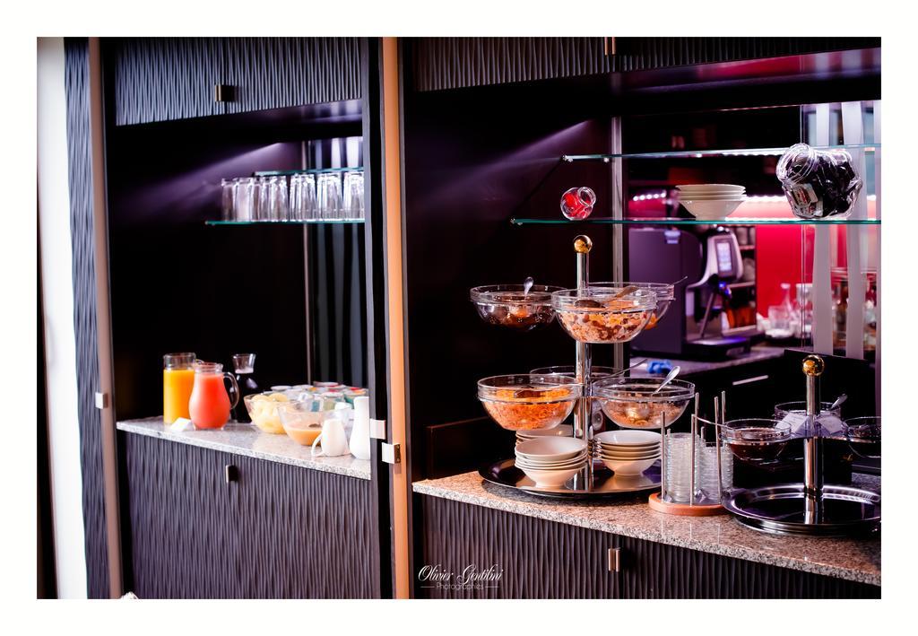 Hotel Restaurant Les Alisiers لابوتروي المظهر الخارجي الصورة